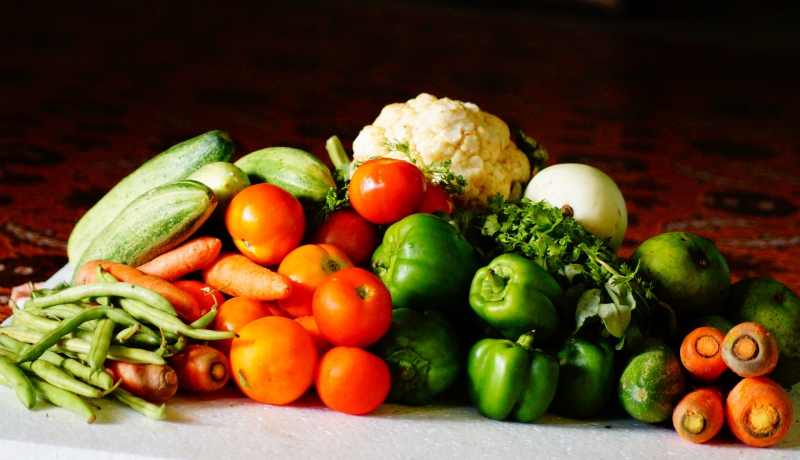 traiteur-HYERES-min_table-nature-farm-leaf-ripe-dish-1024857-pxhere.com - Copie